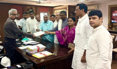 कांग्रेस का आरोप बलौदाबाजार मामले कार्यकर्ताओ को गलत तरीके से फसाया जा रहा है, प्रतिनिधि मंडल ने डीजीपी से मिलकर सौंपा ज्ञापन