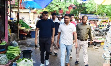 कलेक्टर अवनीश शरण ने शहर के विभिन्न वार्डो का किया दौरा, जन सुविधाओं के विकास के लिए प्रस्तावित स्थलों का किया निरीक्षण,शासकीय योजनाओं के लिए निगम को आवंटित भूमि से अवैध कब्जा हटाने निर्देश