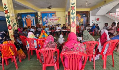 एसडीएम ने डायरिया प्रभावित मदनपुर में लगाई चौपाल,गली- गली घुमकर  साफ सफाई का लिया जायज़ा, कहा झाड़ फूंक व झोलाछाप डॉक्टरों के चक्कर में न पड़ें, सीधे अस्पताल पहुंचें