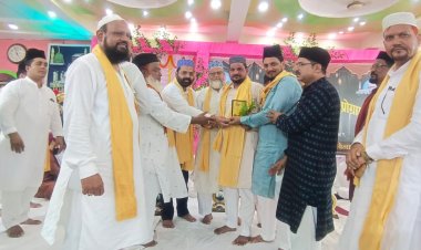 राज्य भर से आए हाजियों का इंतेजामिया कमेटी ने किया सम्मानित  लुतरा शरीफ के माहाना उर्स में उमड़ी जायरीनों की भीड़