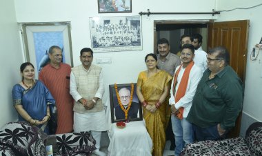 *केंद्रीय मंत्री तोखन ने वरिष्ठ नेता स्व बद्रीधर दीवान को दी श्रद्धांजलि,स्व दीवान के आवास पहुंच भाजपा में उनके योगदान को किया याद