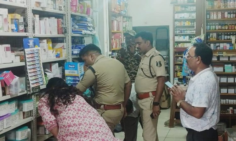 मेडिकल स्टोर की आड़ में नशीली दवाओं का कारोबार करने वाले व्यवसाईयों के खिलाफ पुलिस ने कार्यवाही की है