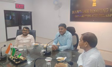कलेक्टर ने महिला अधिकारी-कर्मचारियों की बैठक लेकर सुनी उनकी समस्याएं