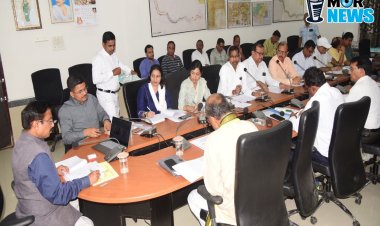 कमिश्नर की अध्यक्षता में संभागीय जल उपयोगिता समिति की बैठक आयोजित,