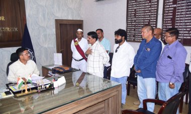 कलेक्टर ने साप्ताहिक जनदर्शन में सुनी लोगों की समस्याएं