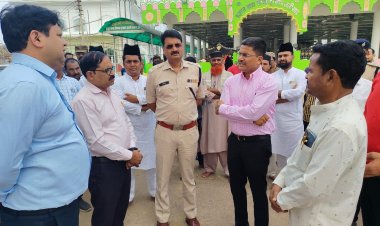 कलेक्टर- एसपी ने मदरसा,दरगाह परिसर का किया निरीक्षण,सम्बंधित विभागों को दिए आवश्यक निर्देश,लुतरा शरीफ तक चलाई जाएगी सिटी बस,सड़क की होगी मरम्मत