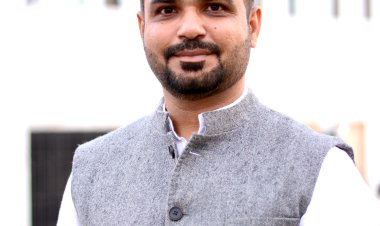 छत्तीसगढ़ प्रदेश कांग्रेस कि कमेटी के महासचिव सकलेन कामदार ने बांग्लादेश में हिंदू समुदाय पे हो रही हिंसा और अत्याचार पे कड़ी निंदा करते हुए चिंता व्यत की