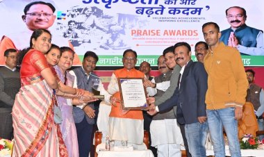*मुख्यमंत्री साय ने उत्कृष्ट कार्य के लिए नगर पालिका मुंगेली को किया सम्मानित,कलेक्टर ने की सराहना, दी बधाई*