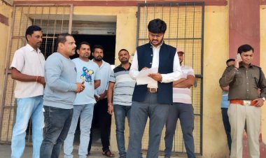 कलेक्टर-एसपी ने किया राज्य भंडार गृह निगम धपई गोदाम का आकस्मिक निरीक्षण  *मौके पर अनुपस्थित कर्मचारियों को कारण बताओ नोटिस जारी