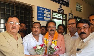 श्रीकांत पांडेय मुंगेली जिला पंचायत के निर्विरोध अध्यक्ष चुने गए