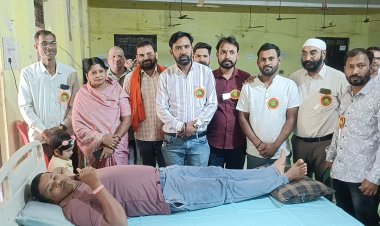नवरात्रि के अवसर पर सृजन मंडली ग्रुप द्वारा नगर मे किया गया  निशुल्क रक्तदान शिविर का आयोजन
