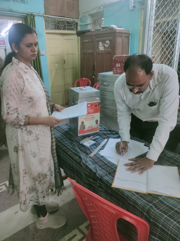 सुशासन तिहार: अपर कलेक्टर ने किया नगर पालिका का निरीक्षण