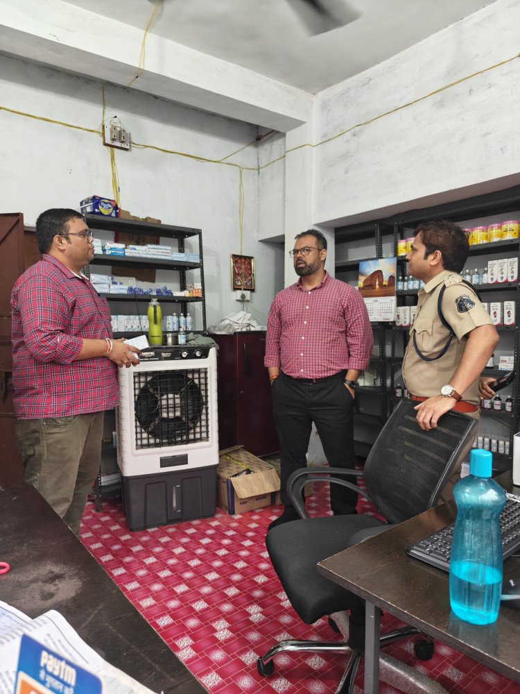 *कलेक्टर -एसपी ने सामुदायिक स्वास्थ्य केंद्र का किया औचक निरीक्षण*  *अस्पताल की अव्यवस्था पर जताई नाराजगी