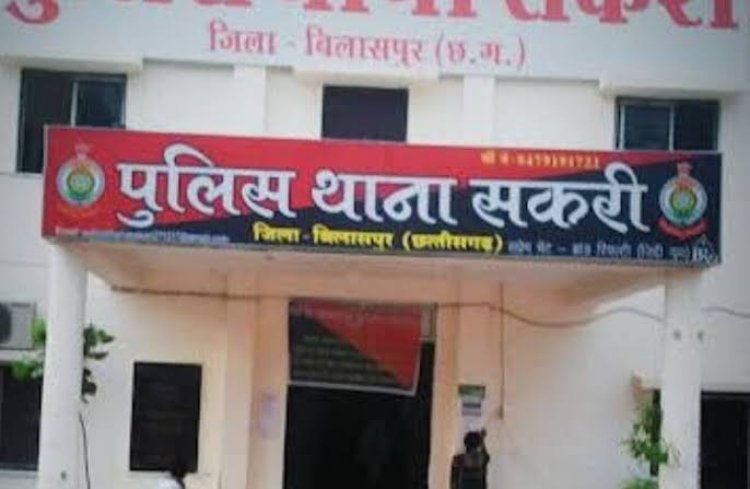 *बड़ी खबर : पटवारी ने किया सुसाइड,बहन के फार्म हॉउस में फंदे से लटकी मिली लाश दो सुसाइड नोट बरामद :मामले में कुछ लोगों को बताया जिम्मेदार,30 जून को होने वाले थे रिटायर*