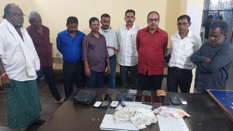 *फार्म हाउस में पुलिस को रेड 09 जुआरी पकड़ाए: कार मोबाइल रकम जप्त*