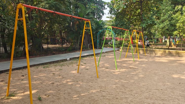 विवेकानंद गार्डन में टूटी बचपन की मुस्कान – बच्चों का खेल क्षेत्र उपेक्षा का शिकार