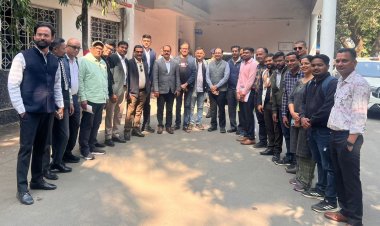 *बिलासपुर प्रेस क्लब के नवनिर्वाचित कार्यकारिणी को पूर्व मंत्री अमर ने दी शुभकामनाएं*, कलेक्टर, एसपी से मिले,*चुनाव अधिकारी ने प्रदान किया नियुक्ति पत्र*