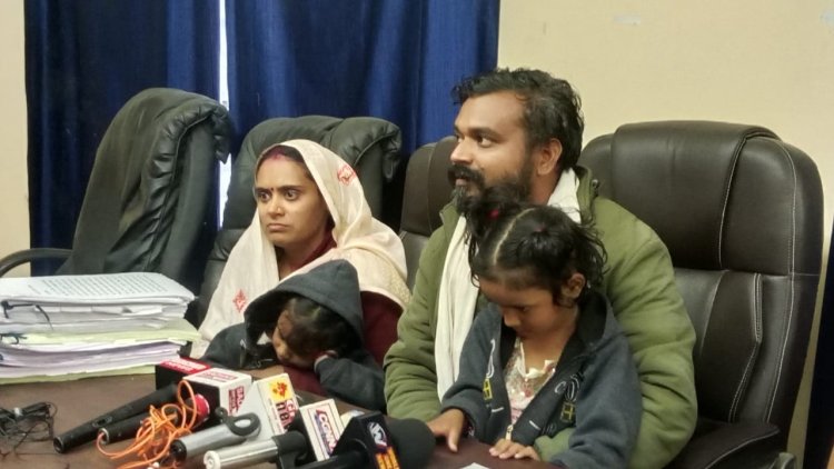 *माइक्रोफाइनेंस कंपनी ईसाफ पर गंभीर आरोप : अपने ही मैनेजर से 7 लाख की वसूली कर फंसाने दावा, पूर्व मैनेजर ने अपने परिवार के साथ प्रेस क्लब पहुंचकर आपबीती बताई*