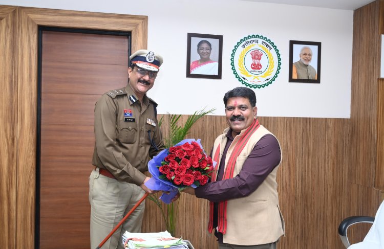 *रायपुर के नवनियुक्त प्रथम पुलिस कमिश्नर संजीव शुक्ला ने उपमुख्यमंत्री विजय शर्मा से की सौजन्य भेंट*