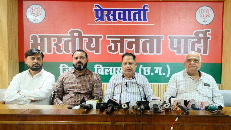 *प्रेस वार्ता में बोले अमर, यातायात व्यवस्था सुधारने के लिए विभिन्न स्थानों पर अंडरपास निर्माण, सड़क चौड़ीकरण तथा प्रमुख मार्गों के उन्नयन की स्वीकृति दी गई है ! यह बजट विकास और सांस्कृतिक विरासत  दोनों को साथ लेकर आगे बढ़ने की सोच का परिचायक है*