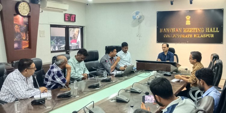 ब्रेकिंग : गैस (एलपीजी) आपूर्ति को लेकर कलेक्टर की समीक्षा, बोले पैनिक में न आएं,जिले में गैस पर्याप्त*, कलेक्टर ने ली खाद्य अधिकारी एवं गैस वितरकों की बैठक