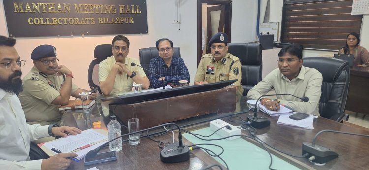 *पश्चिम एशिया की परिस्थितियों के मद्देनजर : कमिश्नर-आईजी ने ली हाई लेवल मीटिंग*,तेल कंपनियों को दिए अहम निर्देश,*अफवाहों पर नियंत्रण और सख्त मॉनिटरिंग के निर्देश*