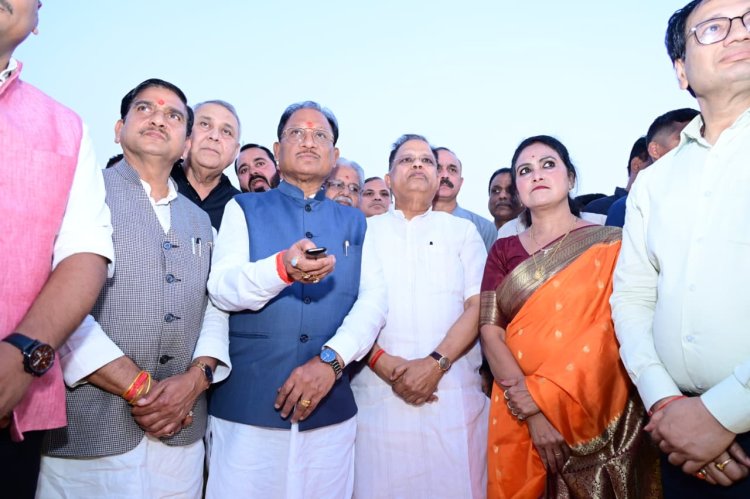 *मुख्यमंत्री ने जिले को दी विकास कार्यों की सौगात:  रिमोट बटन दबाकर विभिन्न विकास कार्यों का किया लोकार्पण,भारत रत्न अटल बिहारी वाजपेयी की प्रतिमा का किया अनावरण*