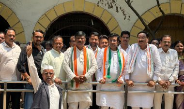 बीरगांव नगर निगम क्षेत्र में गैस सिलेंडर वितरण की तिथी 25 दिन किये जाने के लिये कांग्रेसजनों ने कलेक्टर को ज्ञापन सौंपा