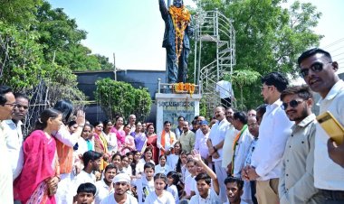*संविधान निर्माता भीम राव आबेडकर को  भाजपा ने किया नमन, केंद्रीय मंत्री, उप मुख्यमंत्री सहित भाजपा पदाधिकारी रहे मौजूद*