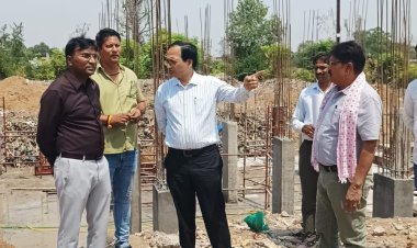 *निर्माणाधीन नालंदा परिसर का कलेक्टर-निगम कमिश्नर ने किया निरीक्षण,0बारिश के पूर्व फाऊंडेशन का काम पूरा करने दिए निर्देश*