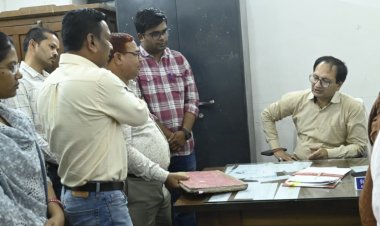 *कलेक्टर ने किया जिला कोषालय का निरीक्षण*