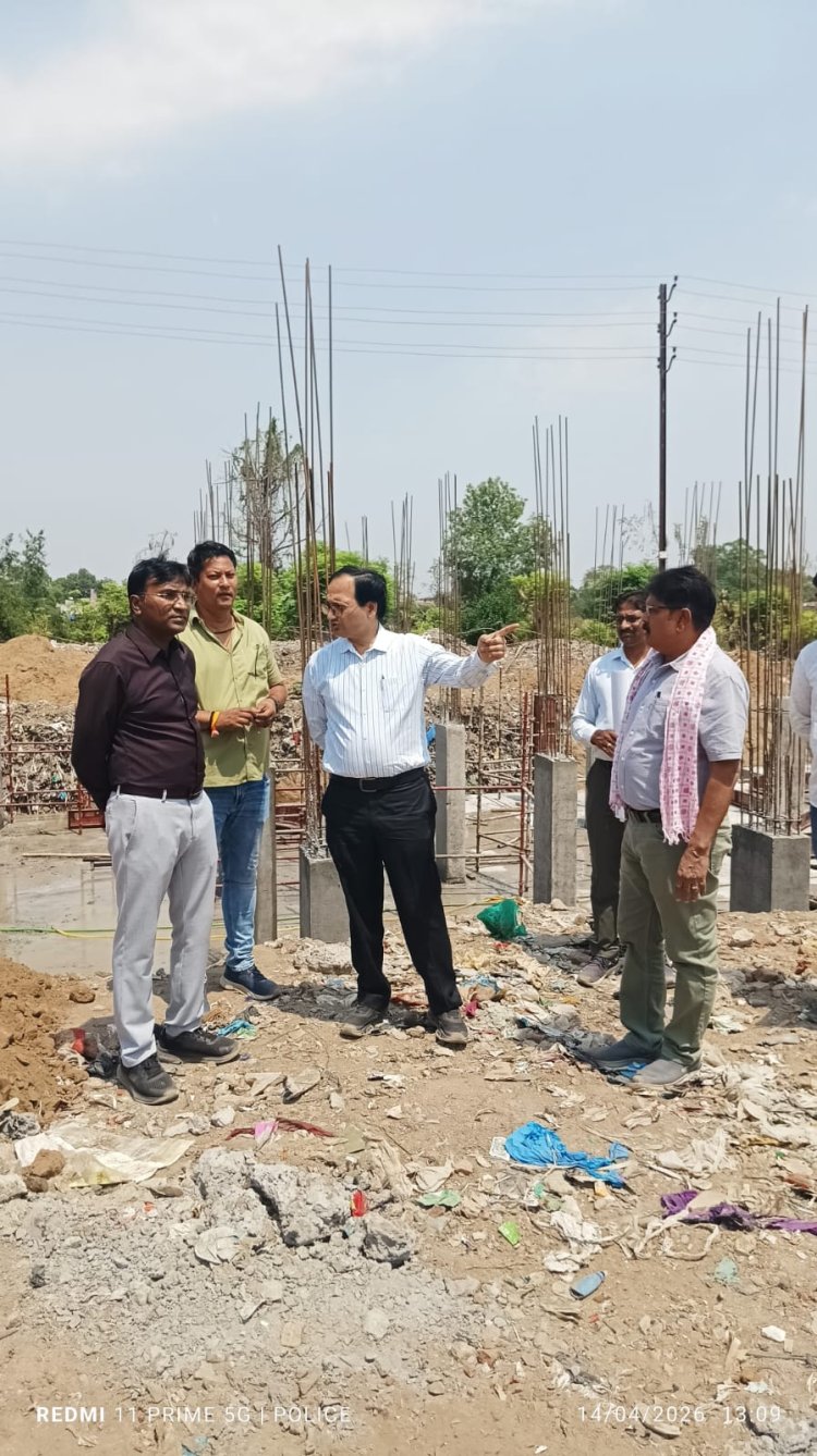 *निर्माणाधीन नालंदा परिसर का कलेक्टर-निगम कमिश्नर ने किया निरीक्षण,0बारिश के पूर्व फाऊंडेशन का काम पूरा करने दिए निर्देश*