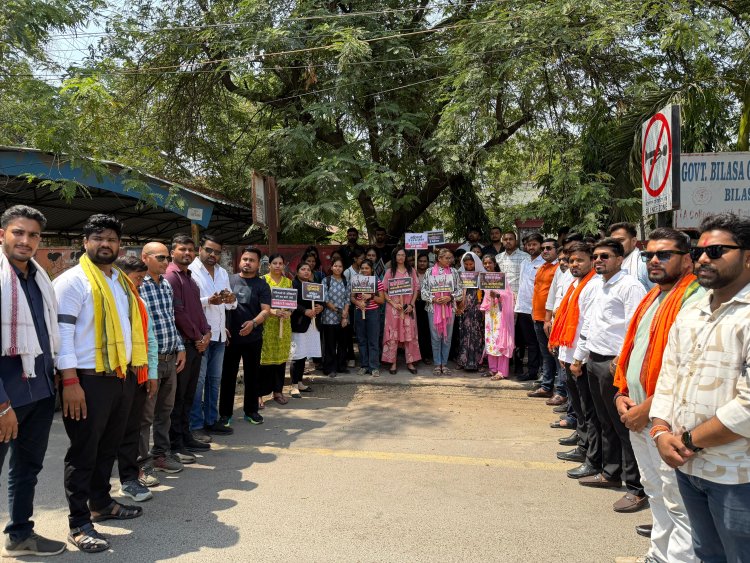 *कांग्रेस का पुतला दहन : भाजयुमो ने फूंका कांग्रेस पार्टी का पुतला, महिला आरक्षण बिल पारित नहीं होने के विरोध में प्रदर्शन*