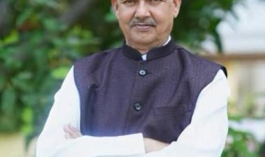 *बड़ी ख़बर: योग आयोग के अध्यक्ष रूपनारायण सिन्हा का हार्ट अटैक से निधन, बिलासपुर में आयोजित प्रशिक्षण वर्ग में प्रभारी के रूप मे हुए थे शामिल*
