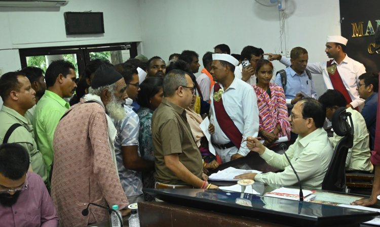 *जन दर्शन : कलेक्टर ने जनदर्शन में सुनी लोगों की समस्याएं, अधिकारियों को दिए त्वरित निराकरण के निर्देश*  