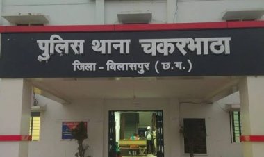 *ढाबे में बैठाकर पिलाई जा रही थी शराब, संचालक सहित 6 गिरफ्तार*
