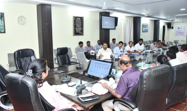 *राजस्व कार्यों में तेजी लाने दिए सख्त निर्देश*,नक्शा बट्टांकन, एग्रीस्टेक, फार्मर आईडी सहित राजस्व के कार्यों को मिशन मोड में पूरा करने पर दिया जोर,*राजस्व विभाग की समीक्षा बैठक आयोजित*