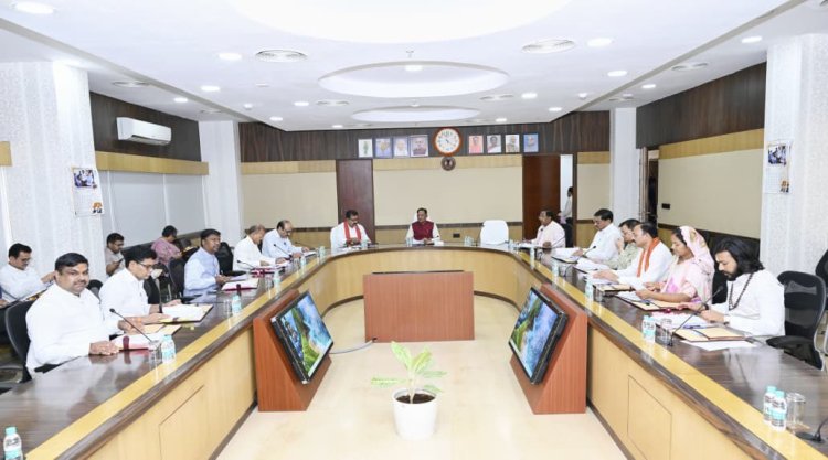 *ब्रेकिंग : कैबिनेट की बैठक में कई महत्वपूर्ण निर्णय, धान के बदले दूसरी फ़सल पर सरकार देगी प्रति एकड़ 15हज़ार रुपए,240 ई बसों को मंजूरी, देखिए।*
