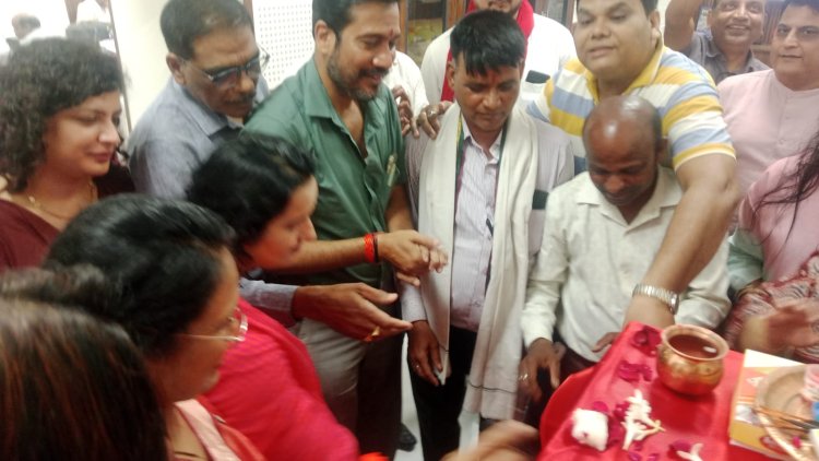 *प्रेस क्लब बिलासपुर को रोटरी क्लब बिलासपुर क्वींस ने भेंट किया वाटर कूलर अध्यक्ष अजीत मिश्रा ने जताया आभार*