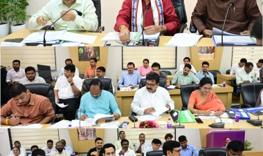 *किसानों से बिजली तक, दिशा की बैठक में विकास की बड़ी प्राथमिकताएं तय, केंद्रीय राज्य मंत्री तोखन साहू ने दिए जरूरी निर्देश*, शिक्षा व्यवस्था सुधार, जैविक खेती को बढ़ावा और योजनाओं का लाभ अंतिम व्यक्ति तक पहुंचाने पर जोर