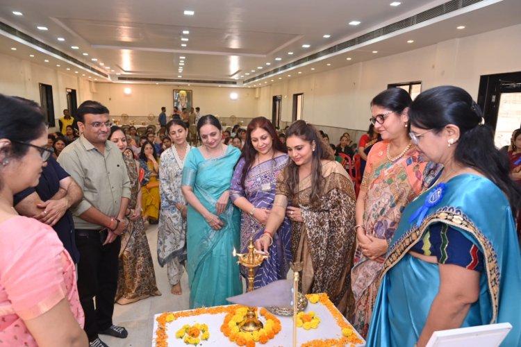 महिलाओं के स्वास्थ्य जागरूकता हेतु गायनेकोलॉजी अवेयरनेस प्रोग्राम सफलतापूर्वक संपन्न  "स्वस्थ नारी – सशक्त परिवार" की थीम पर श्री लोहाणा महापरिषद महिला विंग, ज़ोन 13 का प्रेरणादायी आयोजन