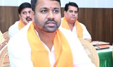 *भाजपा मे युवा नेताओं को बड़ी जिम्मेदारी : भाजयुमो बिलासपुर मध्य मंडल के प्रभारी बनाए गए महर्षि बाजपेयी*