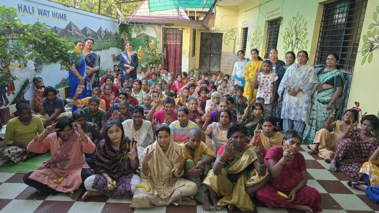 *पितृपक्ष के अवसर पर सर्व विप्र महिला समाज ने किया सेवा कार्य*